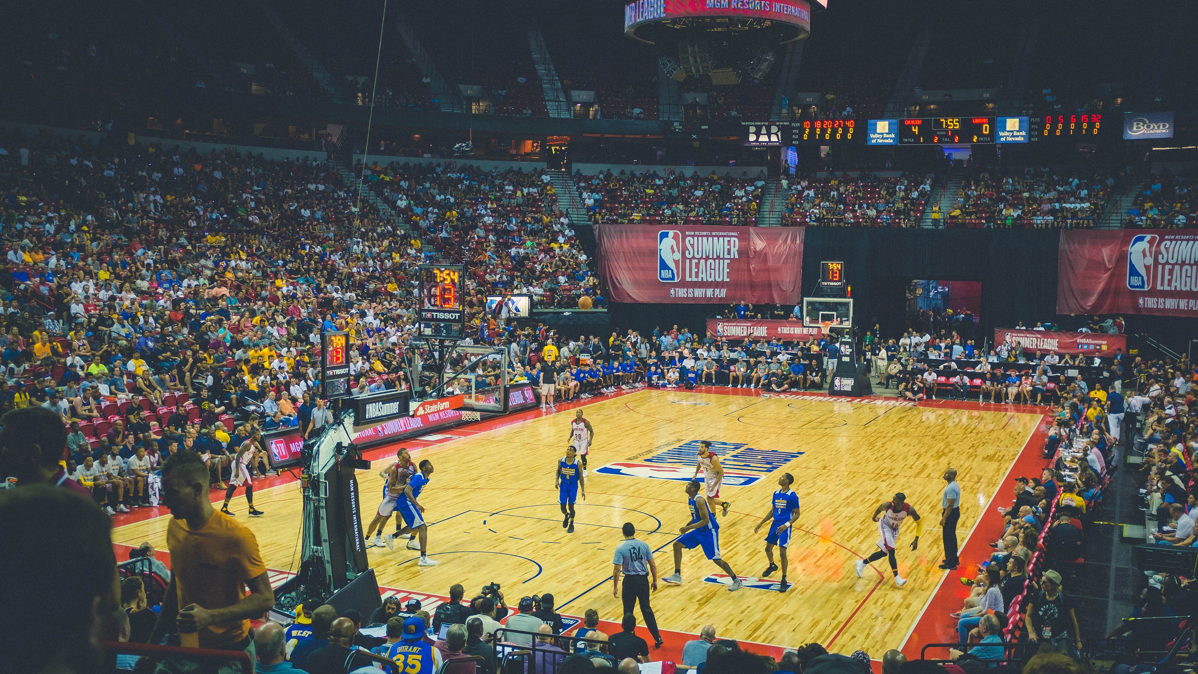 _热火队的防守坚若磐石，击退对手攻势_，热火队强不强